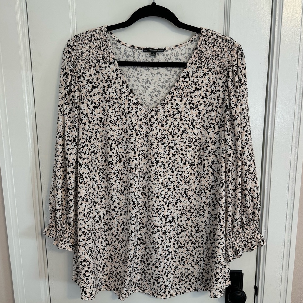Adrianna Papell V-Neck Blouse with 3/4 length Sleeves